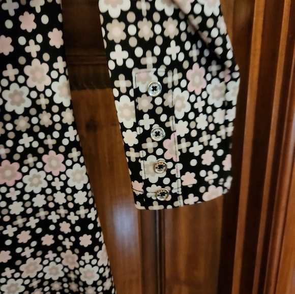 Tommy Hilfiger Flower Floral 3/4 Sleeve Dress with Button Accent on Cuffs - Picture 5 of 5